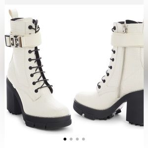 NEW❤️Givenchy Terra 4G Buckle Block Heel Combat Boot BEIGE, Size 10/40